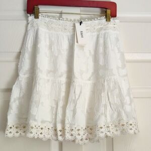 RAHI NWT white skirt